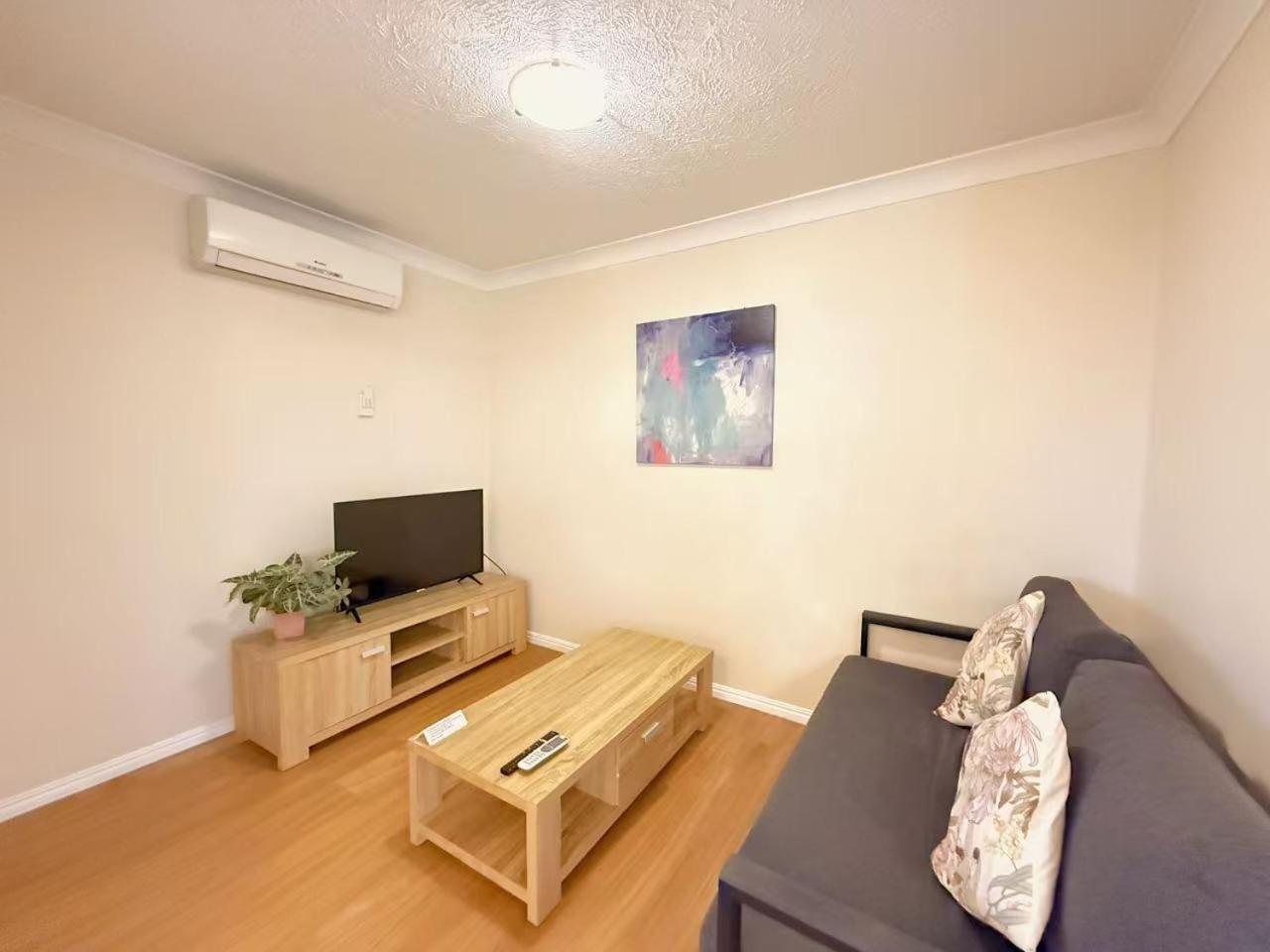 Karana Palms Resort Gold Coast Extérieur photo